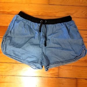 Elastic waste jean shorts